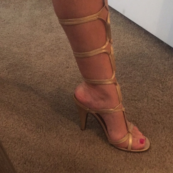 Women Gold Heels - Picture 3 of 4