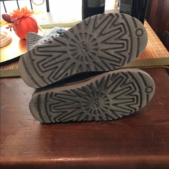 UGG Cardi Boots - Picture 3 of 4