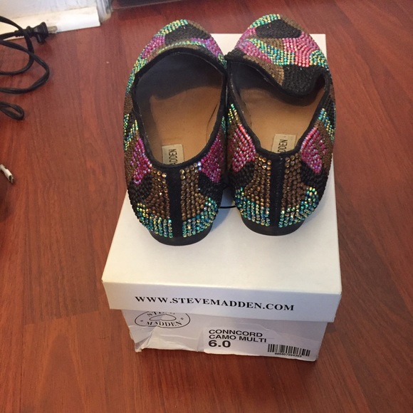 Steve Madden flats - Picture 2 of 4