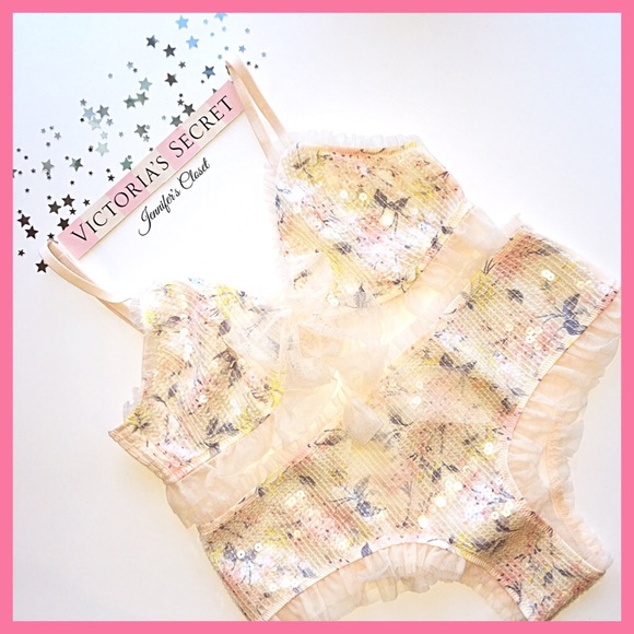 Victoria's Secret Other - •Victoria's Secret• Darling sequins bralette set