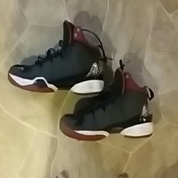 Jordan kicks