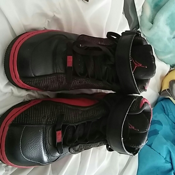 Shoes - Picture 2 of 4