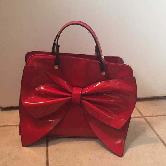 Red bow handbag