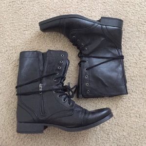 AE lace up combat boots