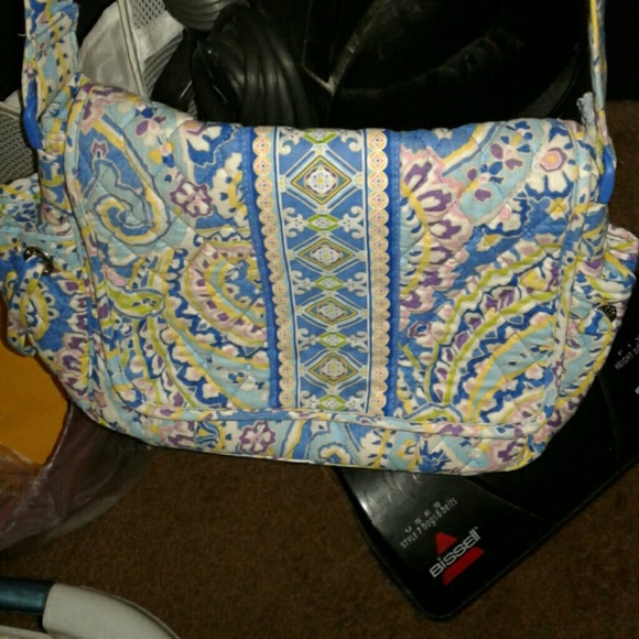 Vera Bradley messenger bag - Picture 1 of 3