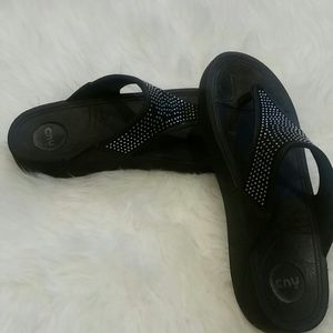 Fit Flop style slides