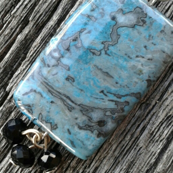 Necklace and earring set - Picture 3 of 4