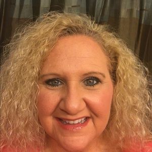 Meet your Posher, Cassi