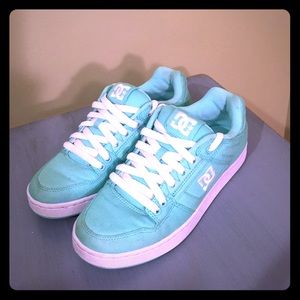 DC Sneakers
