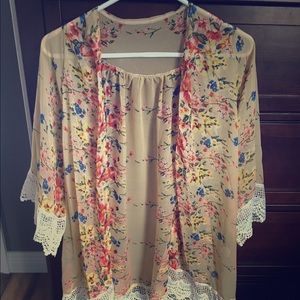 Floral Lace trim kimono.