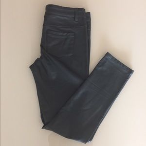 Leather leggins
