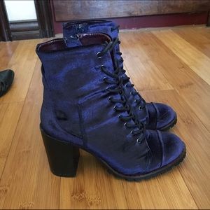 Report Allon Bootie Blue Velvet