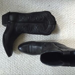 Ariat Black Heritage Western R Toe Riding Boot