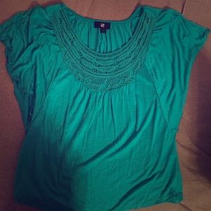 Turquoise flowing type top