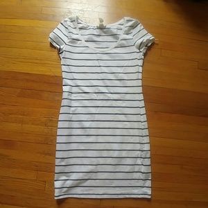 NWOT H&M t-shirt dress