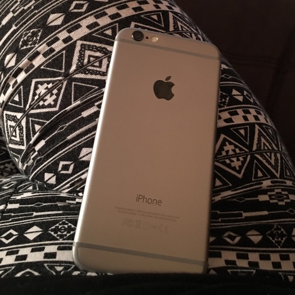 iPhone 6 - Picture 2 of 3