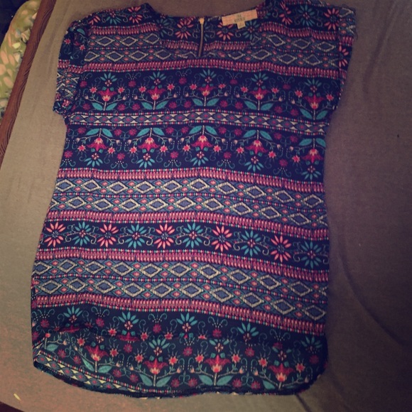 Patterned blouse
