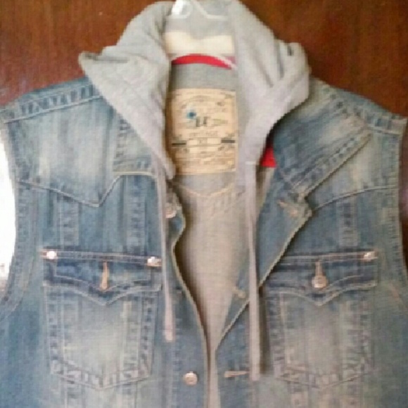 MEN'S DENIM VEST - REMOVABLE HOOD!