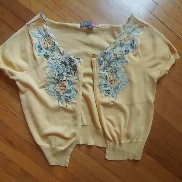 Dainty and lovely mini cardi