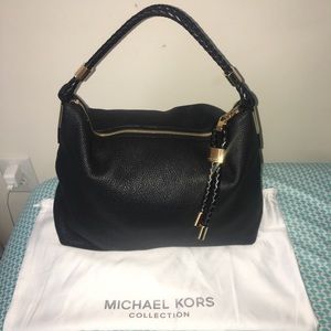 MK collection SKORPIOS