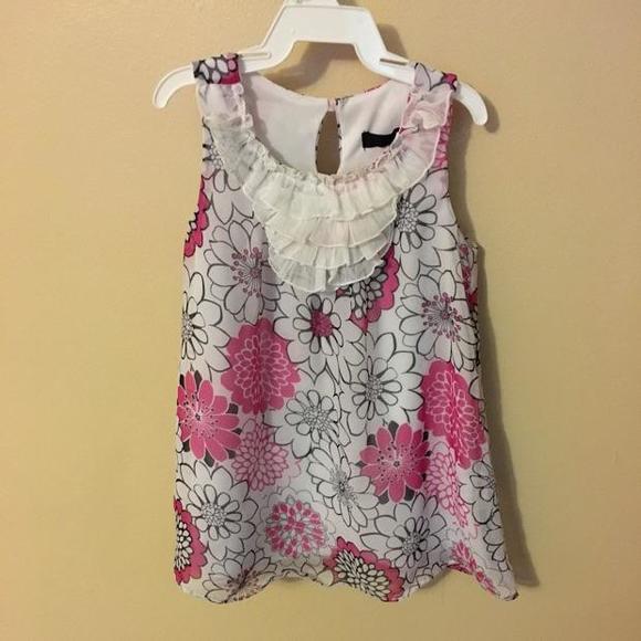PRICE REDUCED!! Gorgeous flowy dress
