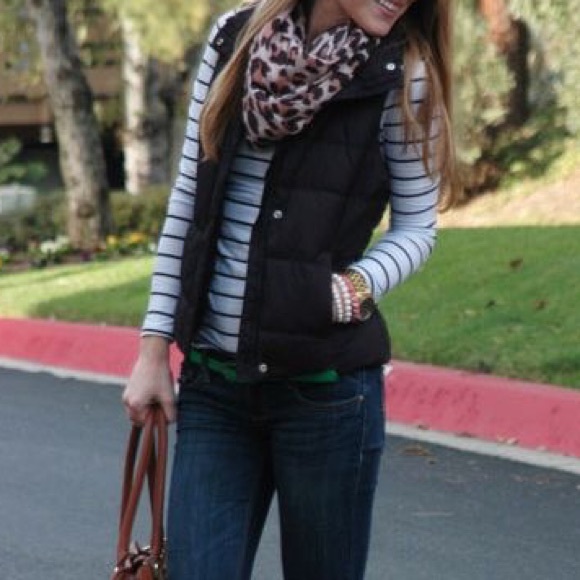 Black Banana Republic Puffy Vest