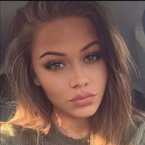 Meet your Posher, Naviah