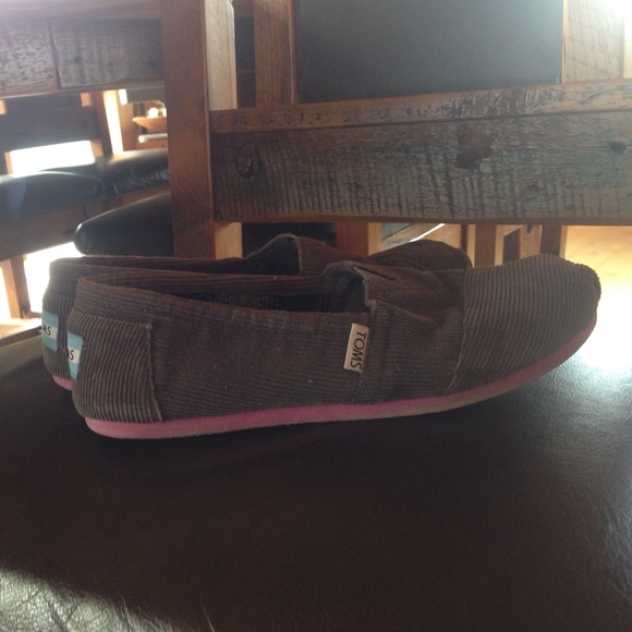 Grey/purple quilted TOMS