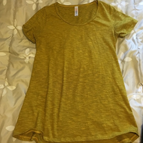 Lularoe classic tee