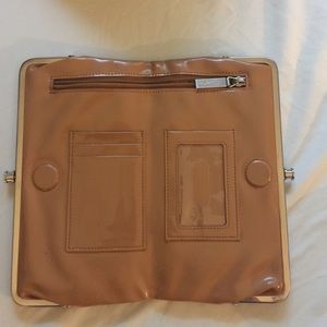 Hobo int. Lauren wallet - patent leather (camel)