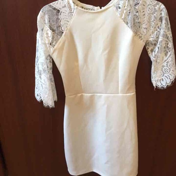 ‼️‼️SOLD‼️‼️ short white dress with lace. - Picture 1 of 4