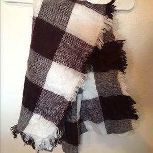 Womens blanket scarf