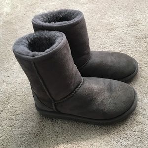 Girl's Ugg boots