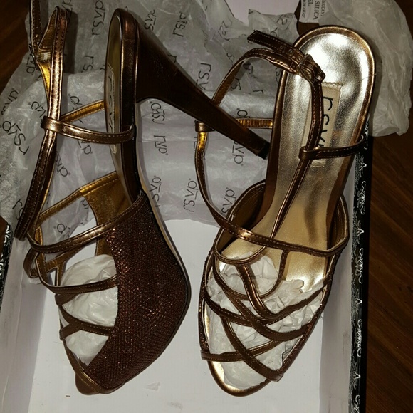 Shoes - Picture 2 of 4