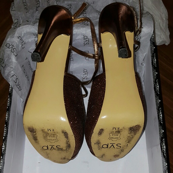 Shoes - Picture 3 of 4