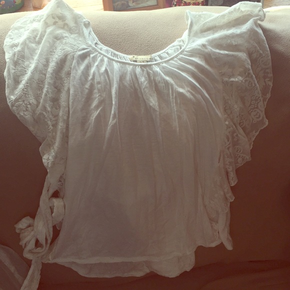 Forever 21 blouse with lace detail