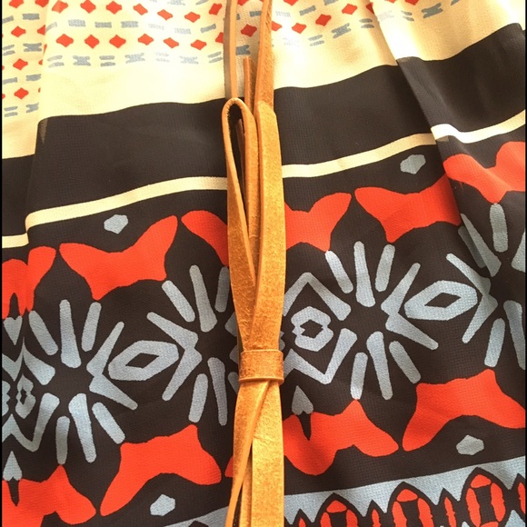 Patterned Strapless Dress - Picture 3 of 3