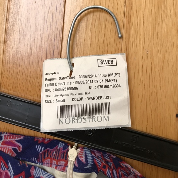 Like-Mynded maxi skirt - Picture 2 of 4