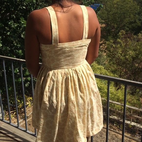 Spring dress - Picture 3 of 3