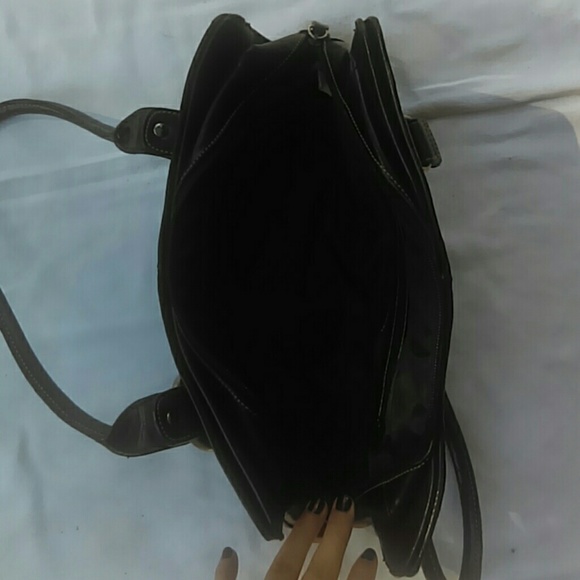 Worthington black handbag - Picture 2 of 4