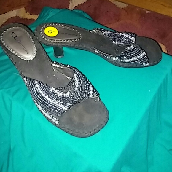 Beaded low heel sandal-Chinese Laundry size 9