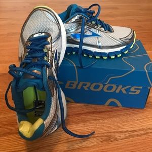 Brooks Adrenaline