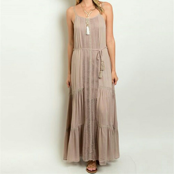 MOCHA BOHO MAXI DRESS - Picture 1 of 2