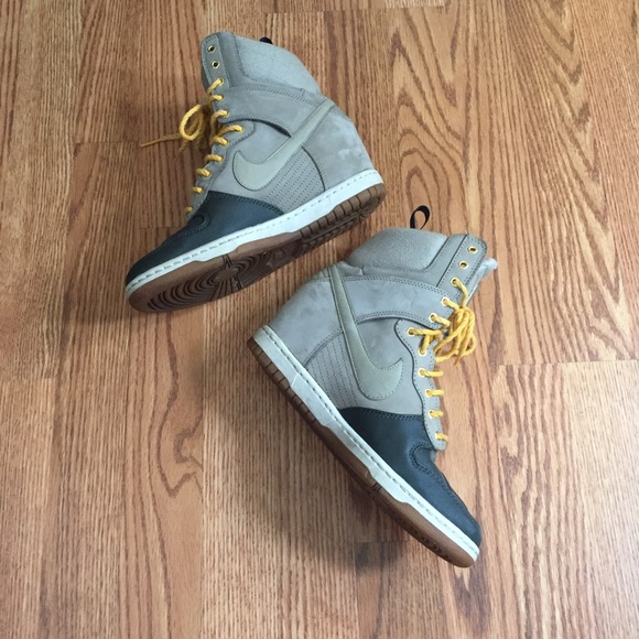 Nike Wedge Rain and Snow Sneaker