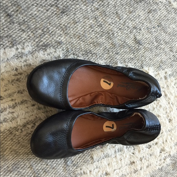 Black lucky brand flats