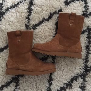 Ugg Australia Men's Classic short Boots size 9