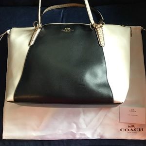 🌟COACH 🌟AVA TOTE IN EXOTIC TRIM LEATHER