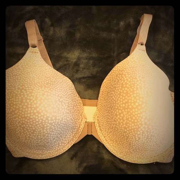Olga Bra: NWOT "To a Tee Front Close" GB2451A