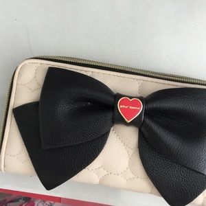 Betsy Johnson wallet
