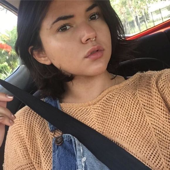 Meet your Posher, Camille - Picture 1 of 1